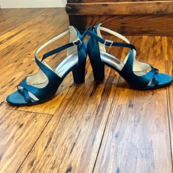 JJs House Dark Teal Heels Size 39 (size 8 or 8.5) - Picture 7 of 7